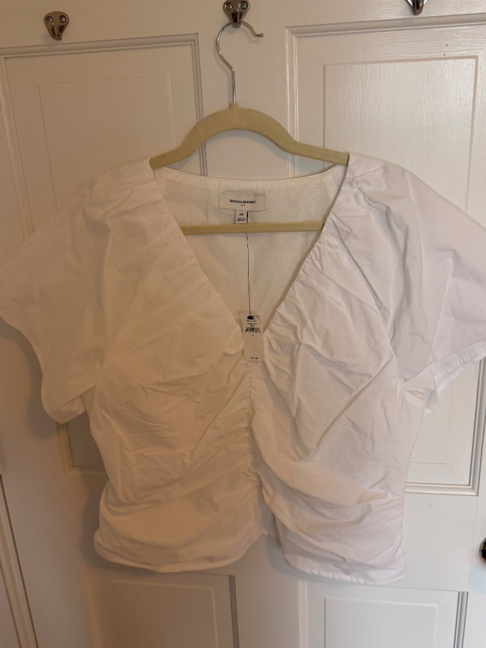 NWT Banana Republic Ruched Front Top Size 14 White V-Neck Short Sleeve